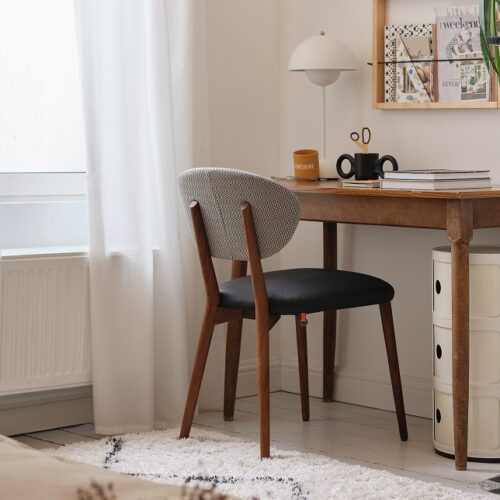 Toro stoel met houten frame zonder arm van Mobitec