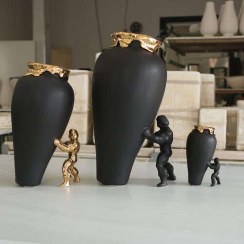 Super Hero Vase Black